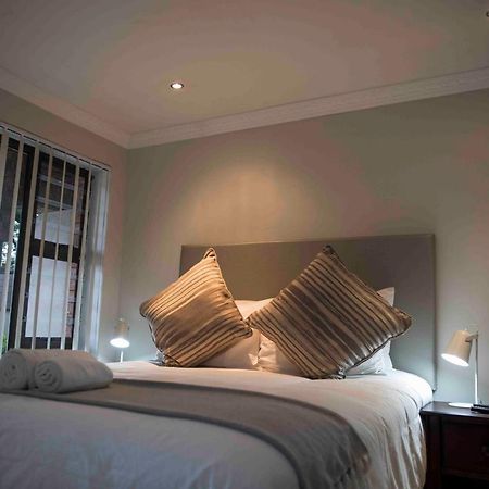 Palmwood Guesthouse Amanzimtoti Bagian luar foto