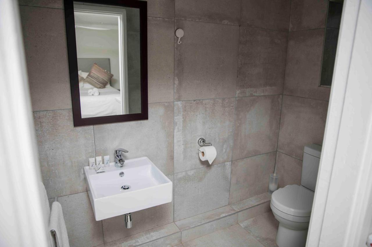 Palmwood Guesthouse Amanzimtoti Bagian luar foto