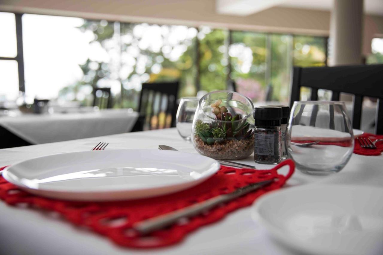 Palmwood Guesthouse Amanzimtoti Bagian luar foto