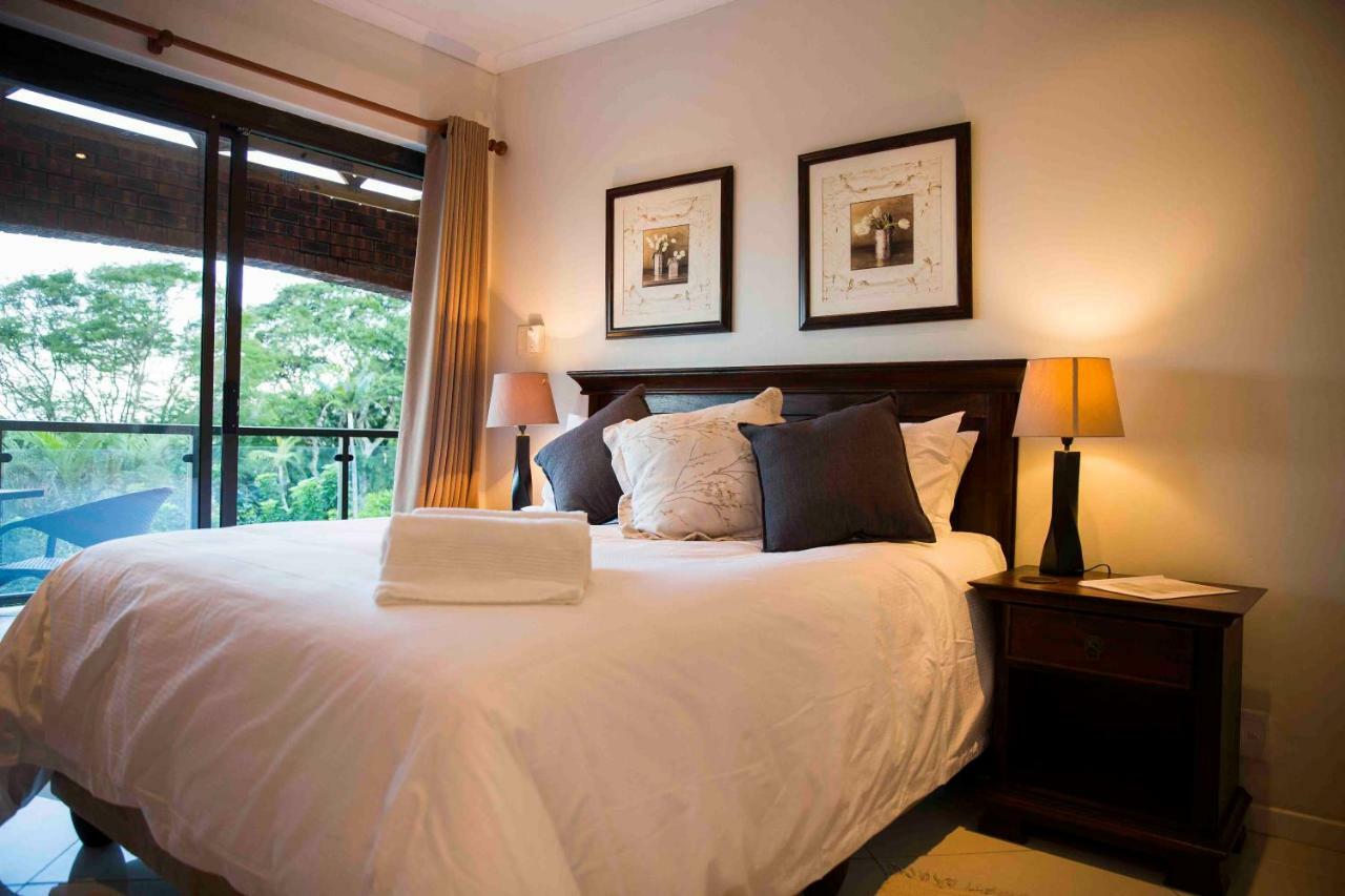 Palmwood Guesthouse Amanzimtoti Bagian luar foto