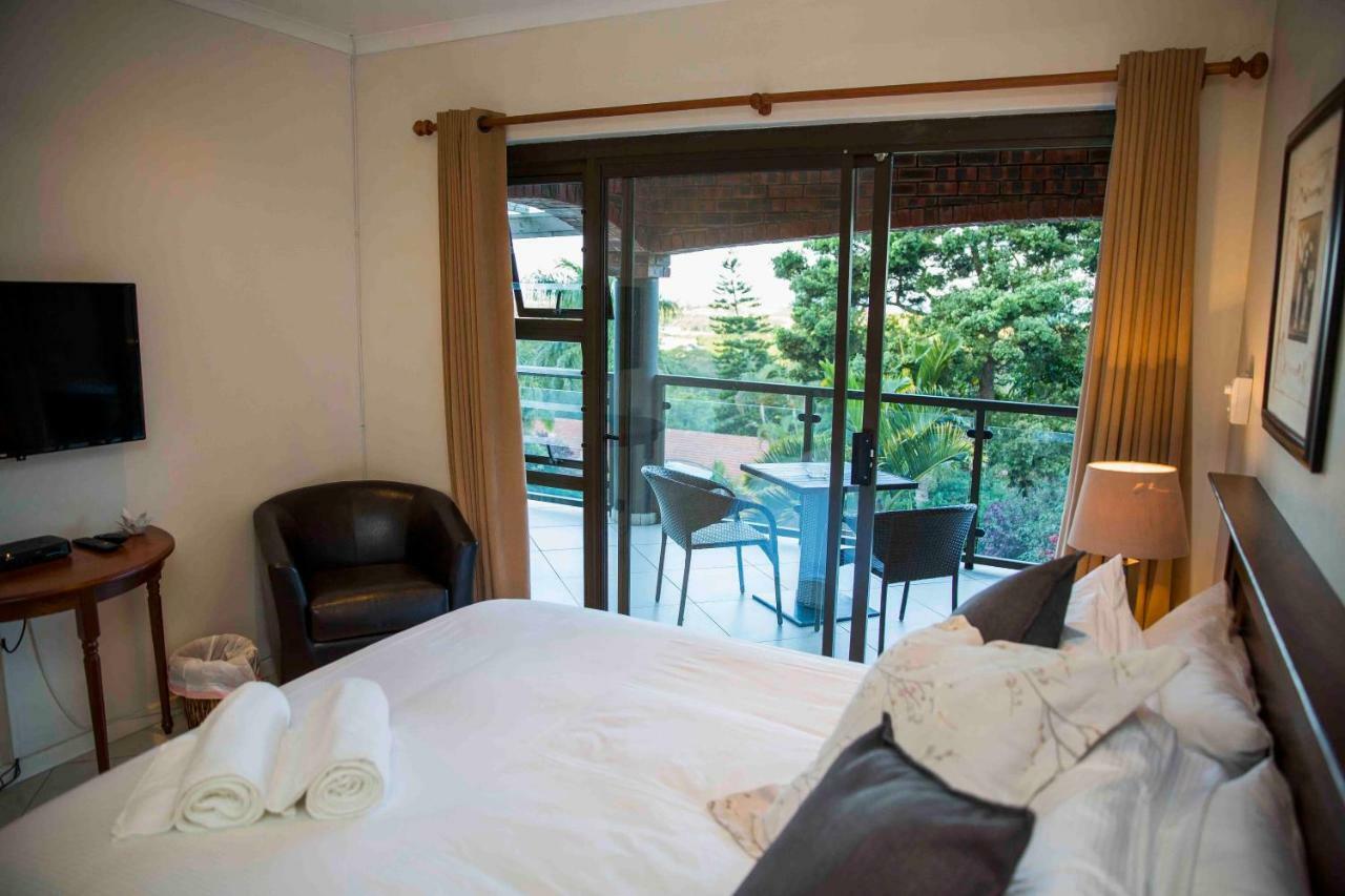 Palmwood Guesthouse Amanzimtoti Bagian luar foto