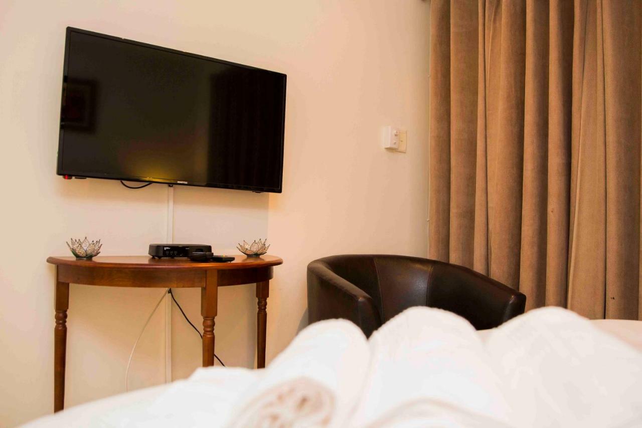 Palmwood Guesthouse Amanzimtoti Bagian luar foto