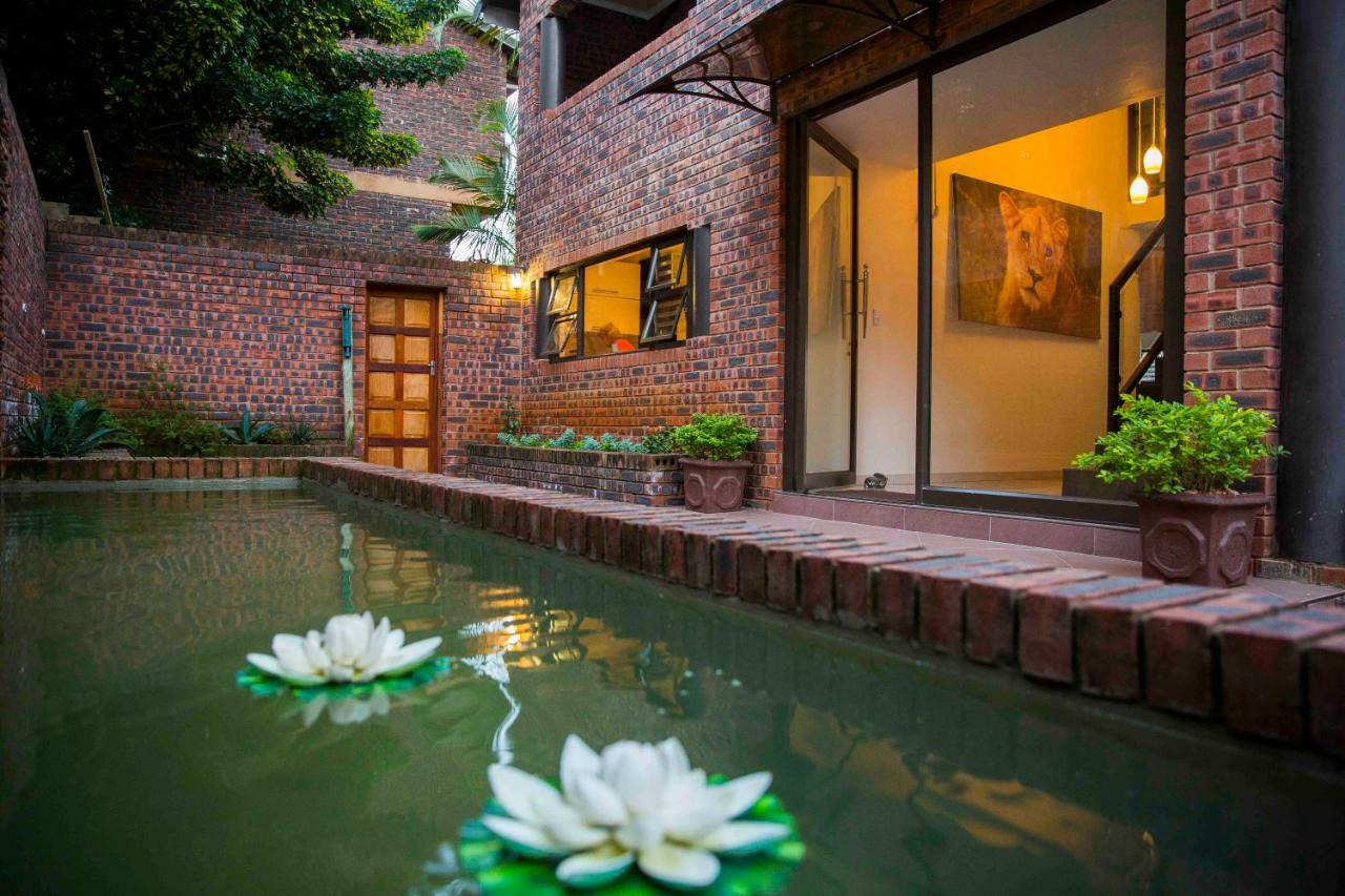 Palmwood Guesthouse Amanzimtoti Bagian luar foto
